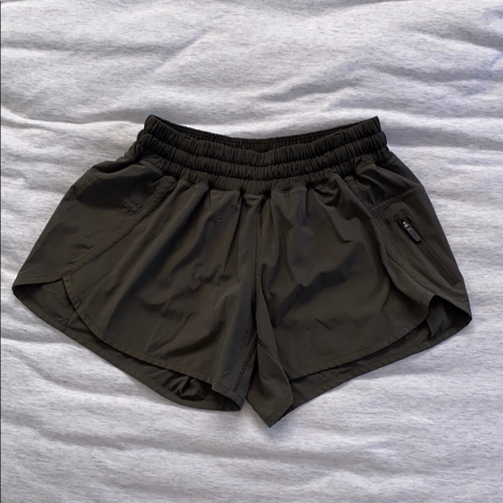 lululemon tracker short 4”